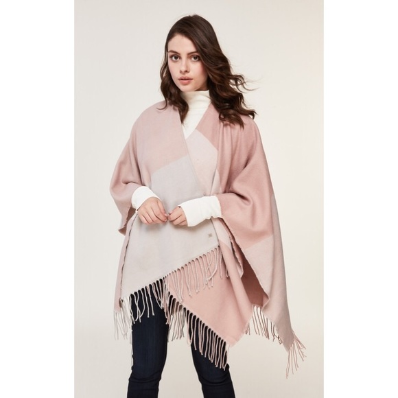 SOIA & KYO Pink Woven Scarf/Shawl with Fringe - Picture 2 of 6
